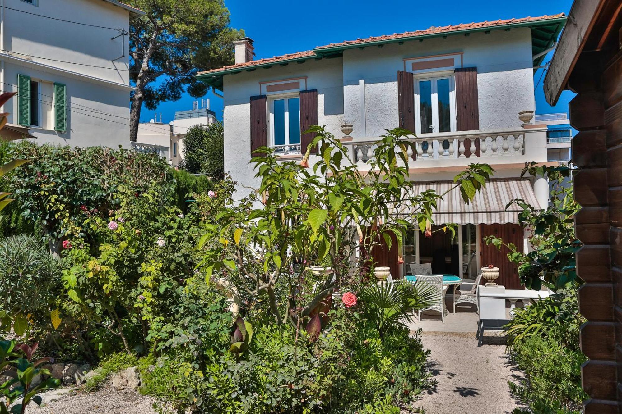 Emeraude Residence Hoteliere Juan-les-Pins Zimmer foto