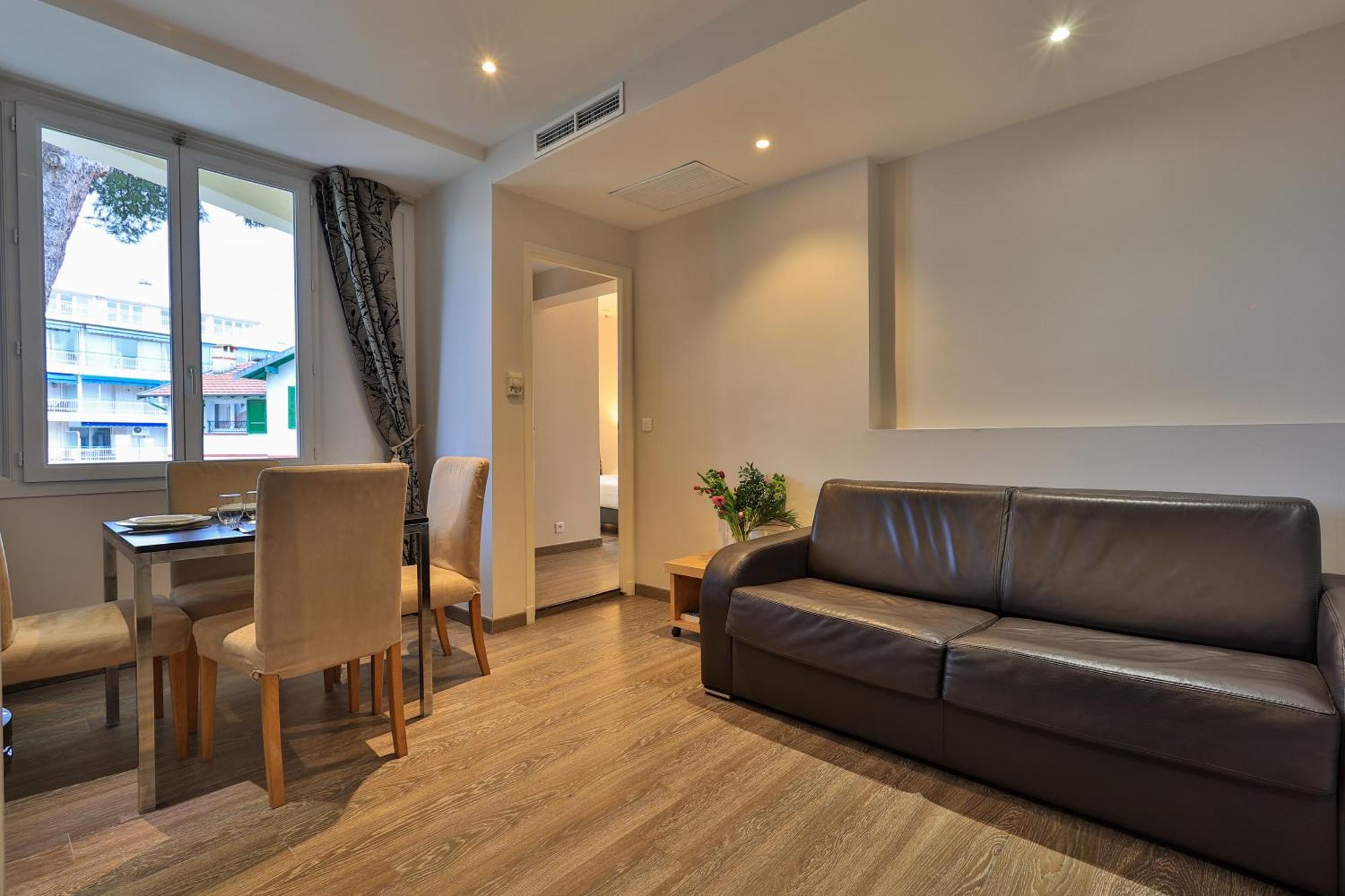 Emeraude Residence Hoteliere Juan-les-Pins Exterior foto